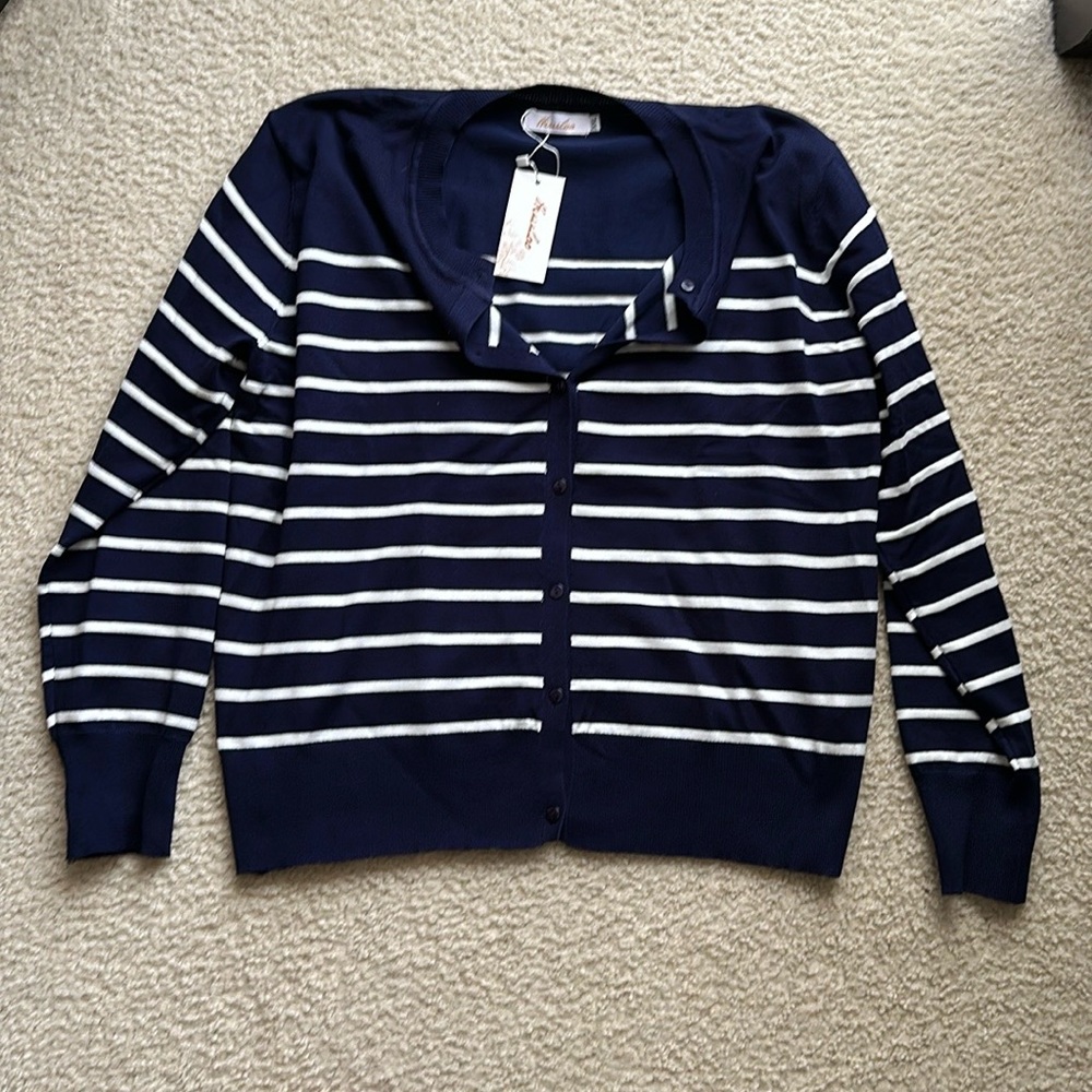Women's Crew Neck Button Down Long Sleeve Cardigan
Sweater